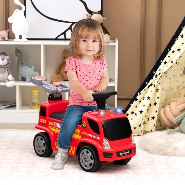 Camion De Pompiers Électrique 12V Enfant – Télécommande 2,4 GHz – Sirène, Gyrophares, Klaxon – Démarrage Doux – Dès 1 An