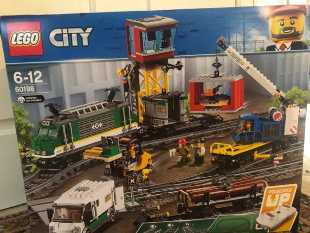 LEGO 60198 City - Le train de marchandises télécommandé 