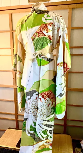JAPANESE SILK FURISODE KIMONO / EMBROIDERY /Chrysanthemum￼￼ DESIGN.  JAPAN. USED