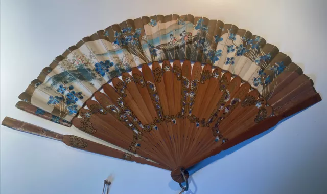 Antique signed Hand Painted Chinese fan