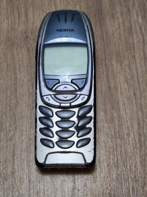 Altes Nokia 6310I Silber/Grau defekt (2629)