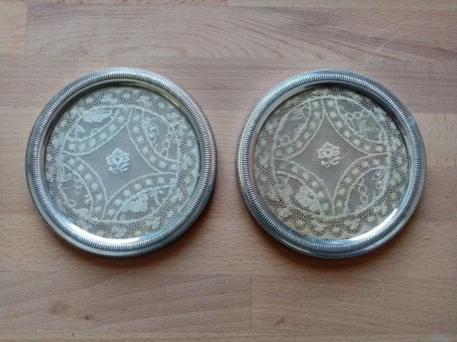 Lot De Dessous-de-bouteilles Anciens En Verre – Déco Vintage
