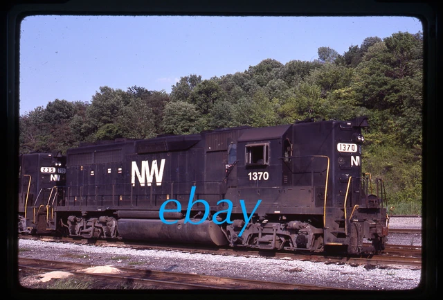 Orig Slide Norfolk & Western N&W NW #1370 GP35 1984