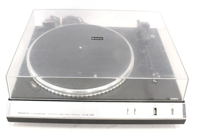 Sanyo Plus Series Q40 Quartz PLL Direct Drive Turntable W/ Cartridge