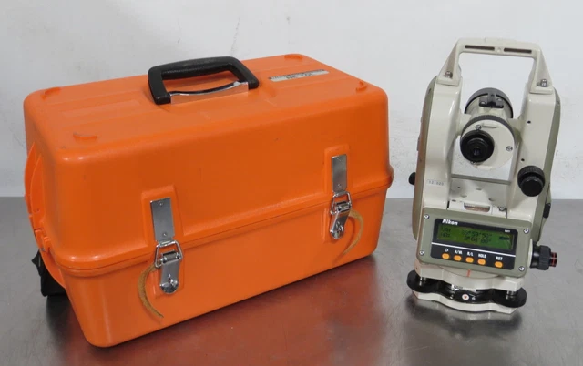T187993 Nikon NE-10L Digital Theodolite w/ Carrying Case