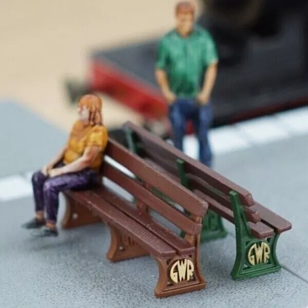 Model Railway Station Bench (x2) HO / OO Gauge. Hornby 1:76 4mm Scale