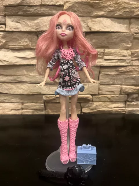 Monster High Frights, Camera, Action! Hauntlywood Viperine Gorgon Doll w/Purse