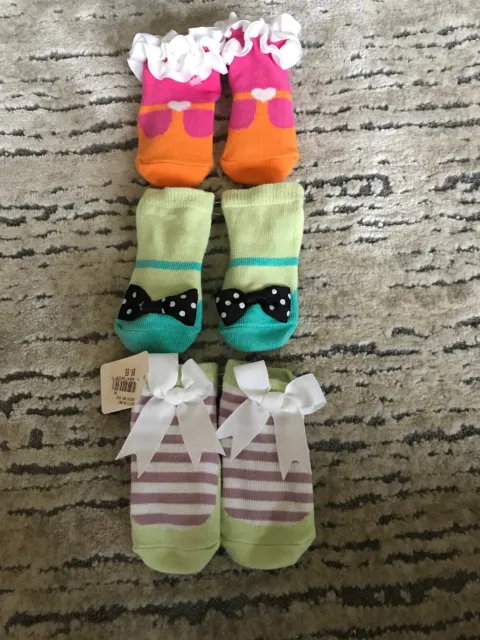 3 Pairs Of Infant Girl Baby Socks, Dress Socks, Socks With Bows NWT