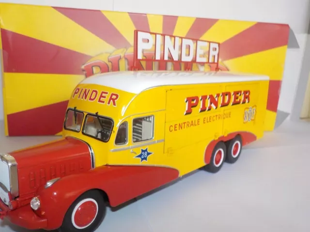 Bernard 28 Truck Model Lorry Pinder Circus Generator 1:43 Size Ixo