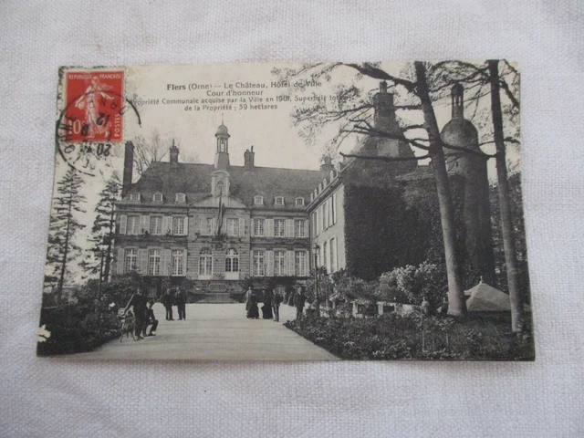 Cpa Orne 61 Le Chateau Hotel De Ville Cour D'honneur