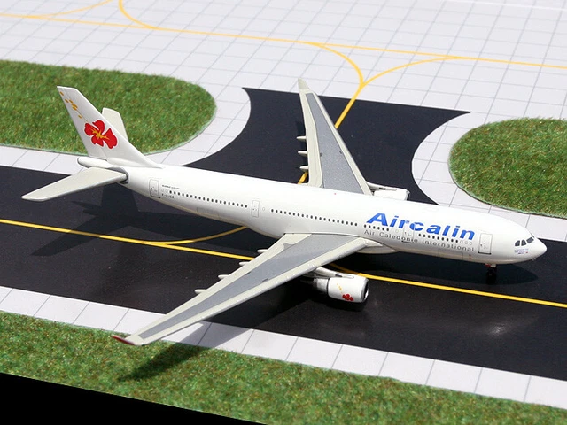 MODÈLE RÉDUIT D'AVION moulé sous pression Gemini Jets United DC-8-11 MODÈLE RÉDUIT D'AVION moulé sous pression Gemini Jets United DC-8-11