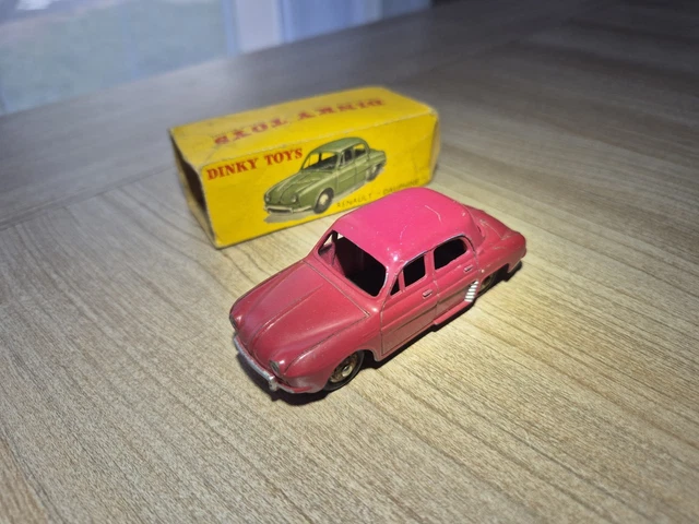 Dinky Toys N°24E Renault Dauphine Rouge 1:43 Dans Sa Boîte – Miniature Ancienne