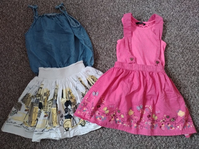 Pacchetto abiti da ragazza top e gonne Next, TU, George 4-5 anni