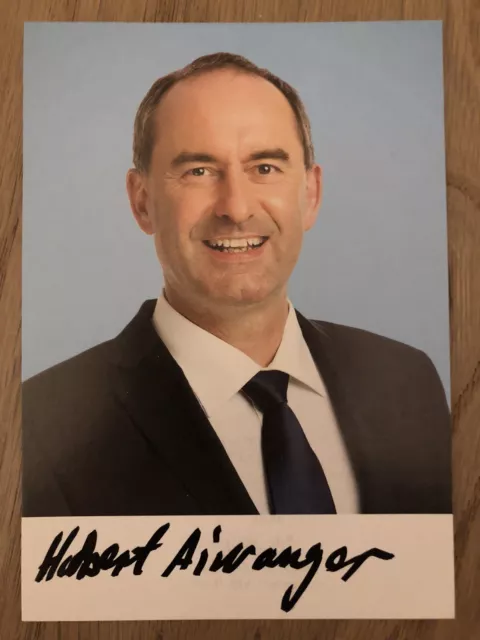 Original handsignierte AK Autogrammkarte *HUBERT AIWANGER* Deutscher Politiker