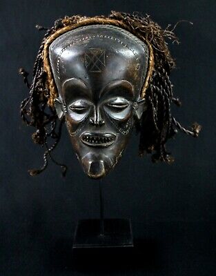 Art African Arts First Wovens Mask Chokwe Mwana Pwo On Base - 23 CMS