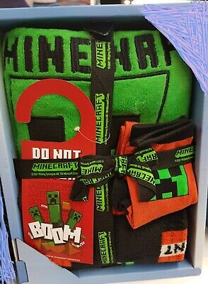 Boys Minecraft Giftboxed Fleece Pyjamas Inc Socks Ages 13-14 Brand New