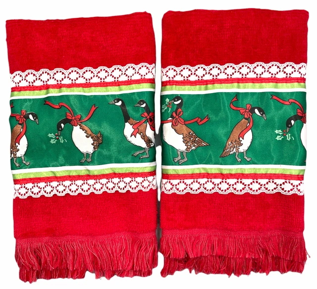 Saturday Knight Ltd. Vintage Christmas Geese Design (2) Hand Towels VTG USA Xmas
