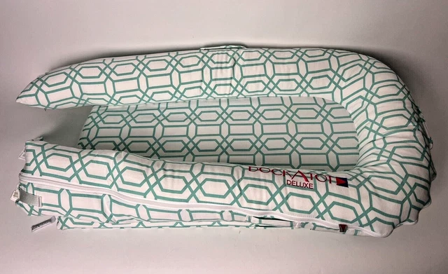 Dock a Tot Deluxe with Minty Trellis Cover