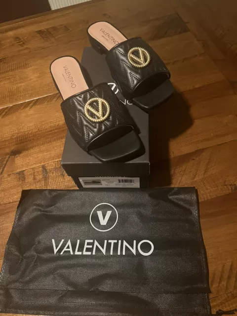 NWB Valentino by Mario Valentino Bugola Leather Logo Flats Lime Size 6