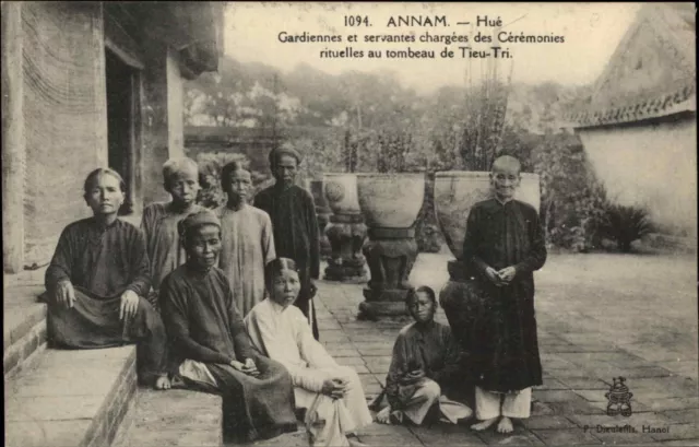 Annam Vietnam Natives Hue Tombeau de Tieu-Tri c1910 Postcard