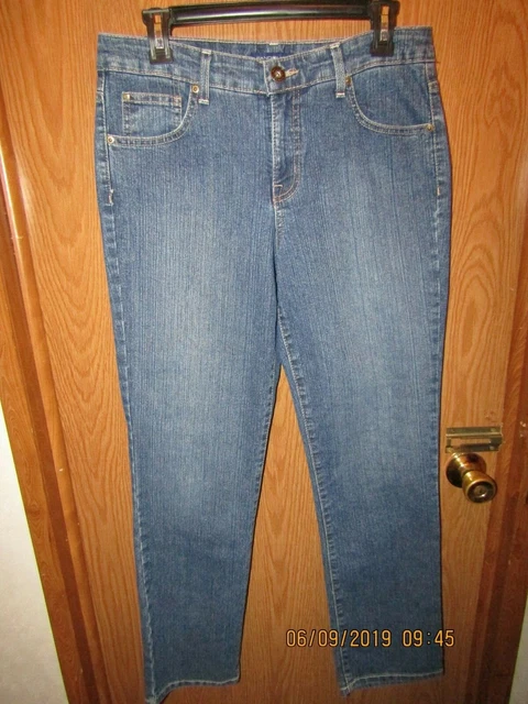 Womens Bandolino Blue Jean Pants 2% Spandex Design Pockets Size 8 Inseam 30