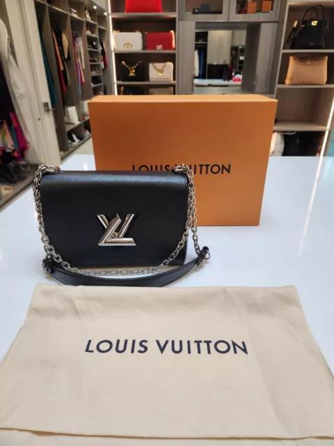 LOUIS VUITTON LOUIS VUITTON Twist MM Shoulder Bag M50282 Epi leather Black  SHW Used Women LV M50282
