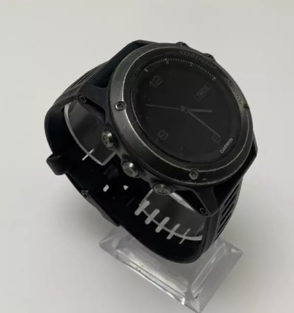 Smartwatch GPS gris Garmin Fenix 3 HR avec bracelet en silicone noir