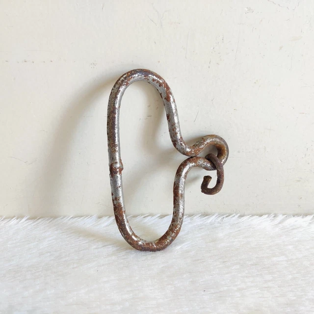 Vintage Rare Victorian Iron Wall Hook Hanger Rich Patina Decorative I-252 2