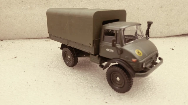 Miniature Solido France - Mercedes Unimog Bâché - Échelle 1/50 - Version Militaire Verte - NEUF