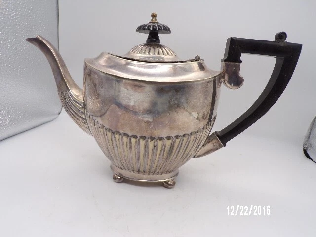 Antique I.F.S. Ltd Sheffield England EP Silver Plated Tea or Hot Water Pot