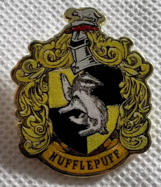 Harry Potter Hufflepuff House Crest Gold Enamel Pin Badge BRAND NEW Official