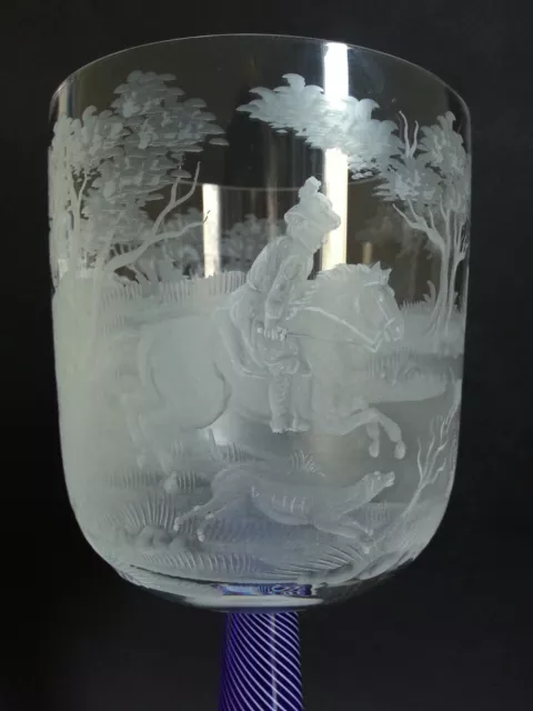 RARISSIME TRES GRAND VERRE VASE CRISTAL SAINT LOUIS CHASSE A COURRE BLEU 32,1cm