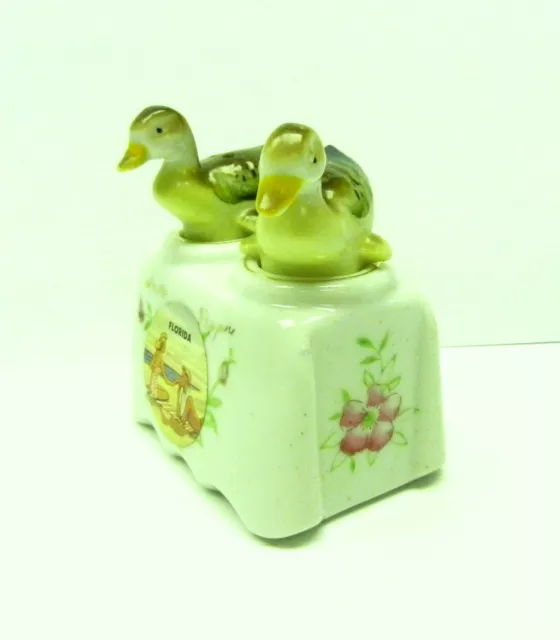 Vtg Porcelain Nov Co Nodder Salt & Pepper Shakers Florida Souvenir 2 Ducks  T296