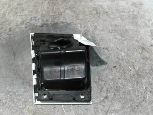 Volet De Trappe à Carburant Pour CITROËN DS3 - Référence 1517H7 - Pièce D'occasion Fonctionnelle