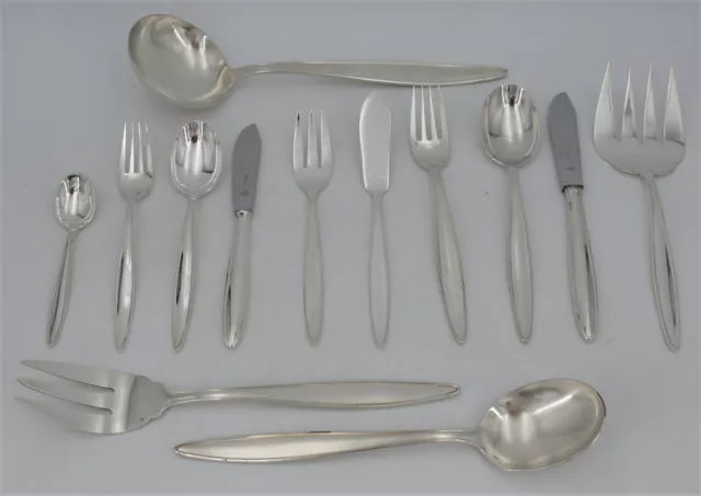 Saint Médard, ménagère de 96 pièces avec couteaux, Design/Vintage métal argenté.