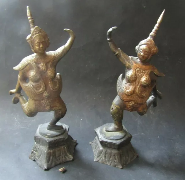 Jolie paire Statuette Dakini buddah dansant en pair of bronze dancing buddha