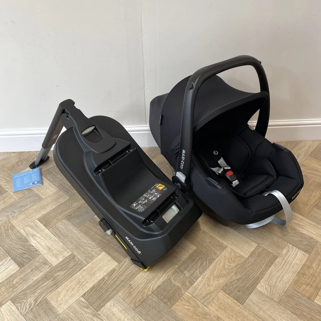 Maxi Cosi Cabriofix I Size And Isofix Base RRP£240 Birth-12kg