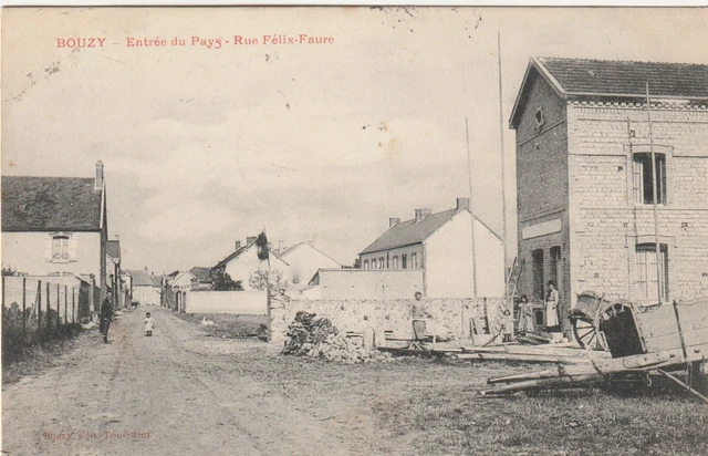 CPA 51 BOUZY Entrée du Pays Rue Felix Faure
