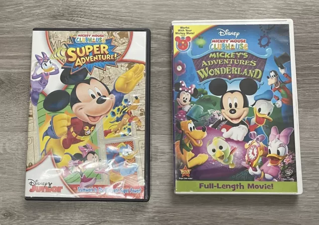  Mickey Mouse Clubhouse: Mickey's Adventures in Wonderland [DVD  + Retro Badge] : Movies & TV