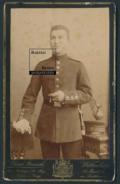 Foto ca. 1905 Wittenberg dt. Soldat in Uniform mit Bajonett und Schirmmütze