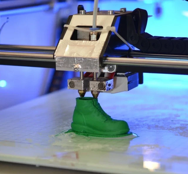 3d printing service - free quotes - Choice Of Material And Colour - Fast Print
