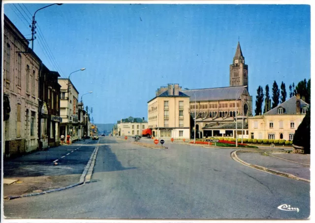 CP 02 AISNE - Hirson - Rue de Gaulle