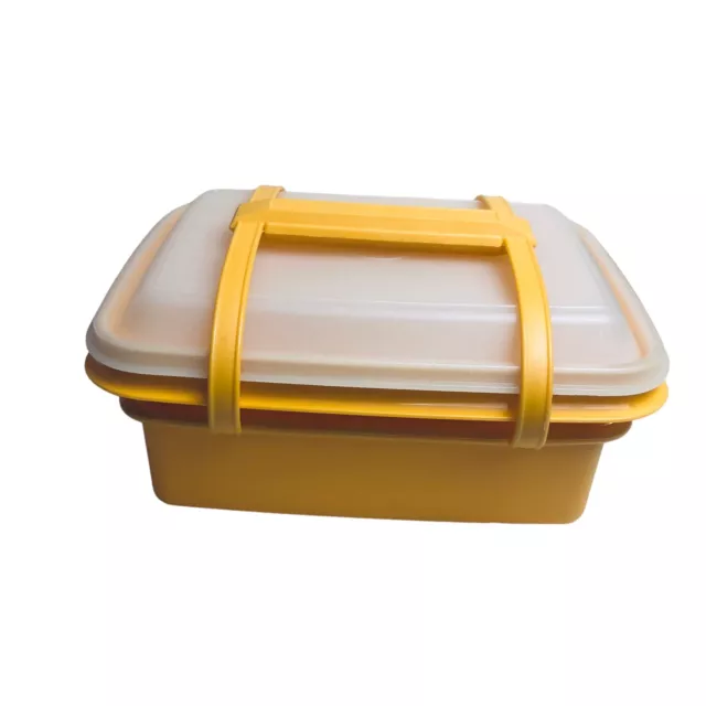 Tupperware Pack-N-Carry Lunch Box Set w/Handle, Lid & 2 Containers -  Paprika