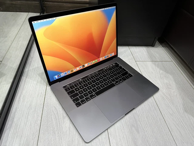 Apple MacBook Pro Retina 15.4” 2018 512GB SSD 16GB Ram 2.6GHz 6-Core i7 Pro 560X