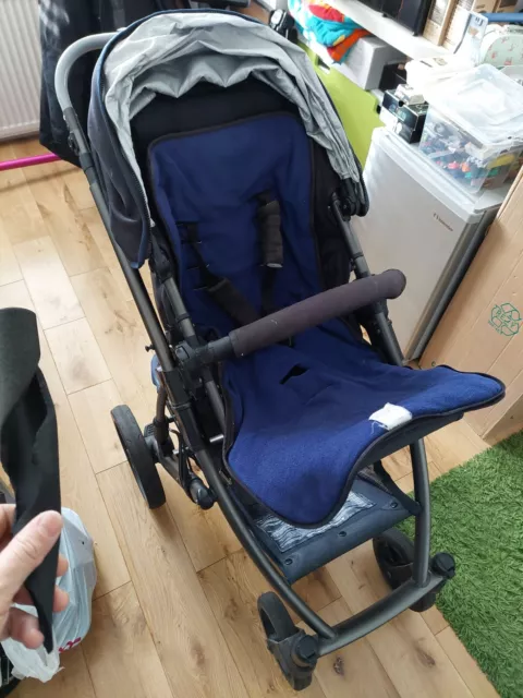 Uppababy Vista - Buggy Stroller Pushchair Pram + seat, bassinet, rain cover, etc