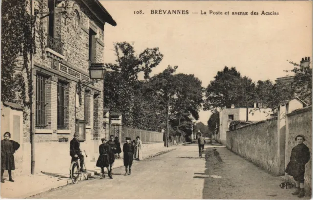 CPA AK BRÉVANNES - La Poste et avenue des Acacias (44834)