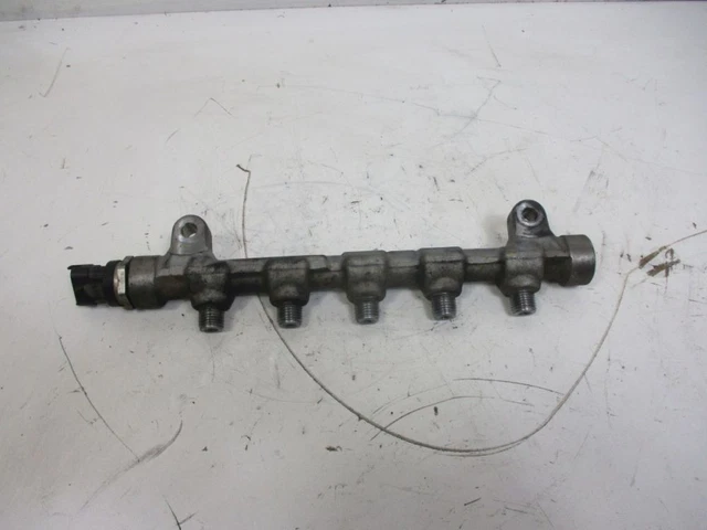 Tuyau De Distribution / Capteur De Pression Carburant - Compatible Citroën C1-C4, Peugeot 106-407, Fiat Scudo - Réf. 9655465480