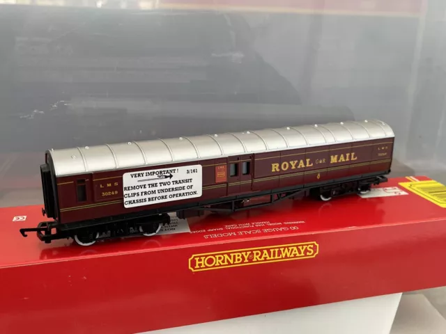 Hornby R164 OO Gauge Model Railway LMS Operating Mail Coach