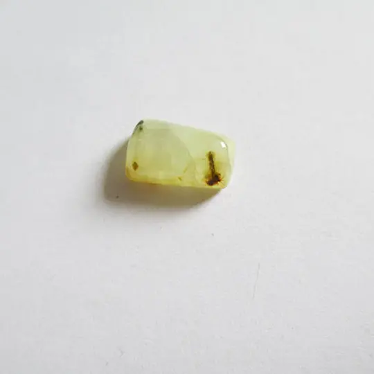 Préhnite cabochon pierre fine 15x9x8mm gemme multicolore reiki chakra plexus
