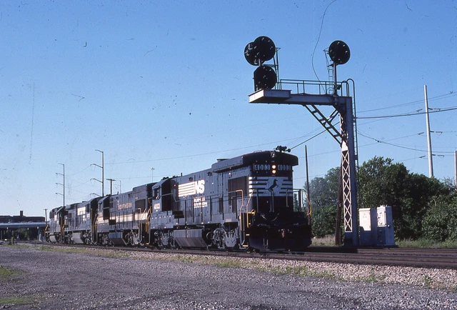 Duplicate  Train Slide Norfolk Southern B23-7 #4003 05/1990 Norfolk VA